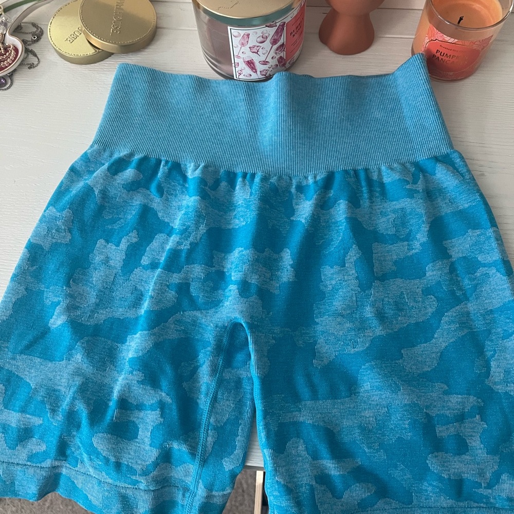 NVGTN SEAMLESS SHORTS